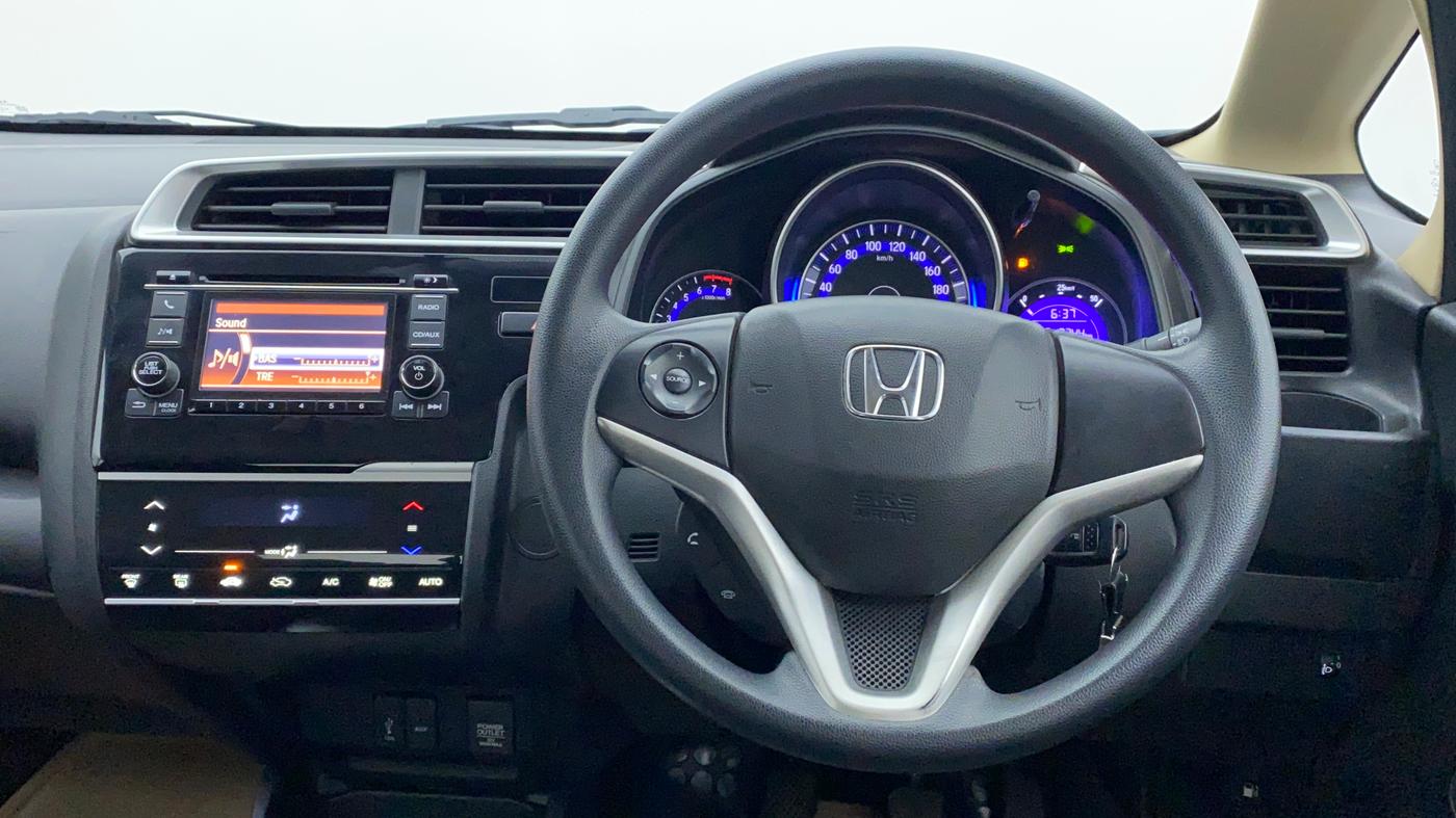 2018 Honda Jazz 1.2 V MT, Petrol, Manual, 17,785 km, Steering Wheel Close Up