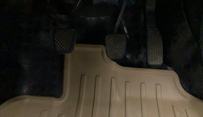 2018 Honda Jazz 1.2 V MT, Petrol, Manual, 17,785 km, Pedals