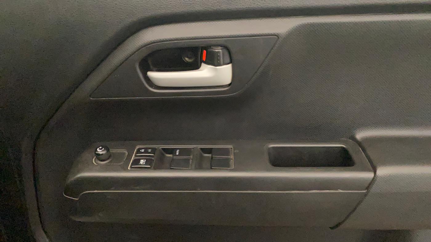 2022 Maruti New Wagon-R VXI 1.0, Petrol, Manual, 57,070 km, Driver Side Door Panels Control