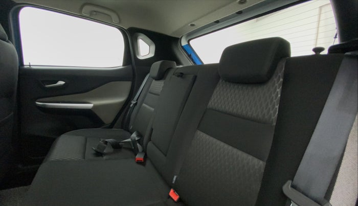 2021 Nissan MAGNITE XV DUAL TONE, Petrol, Manual, 16,936 km, Right Side Rear Door Cabin