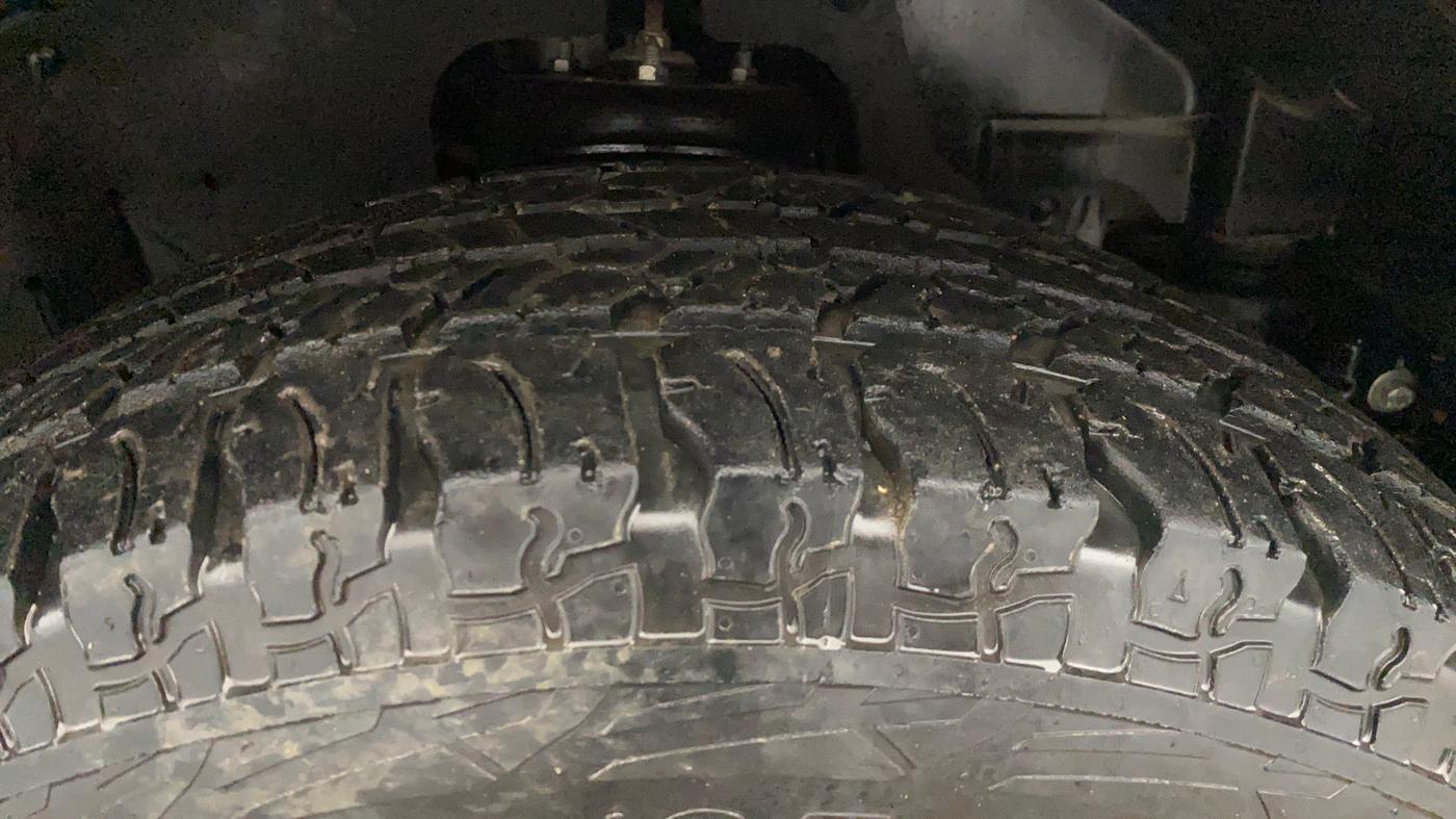 2022 Mahindra Thar LX PETROL HT 4WD AT, Petrol, Automatic, 20,628 km, Right Front Tyre Tread