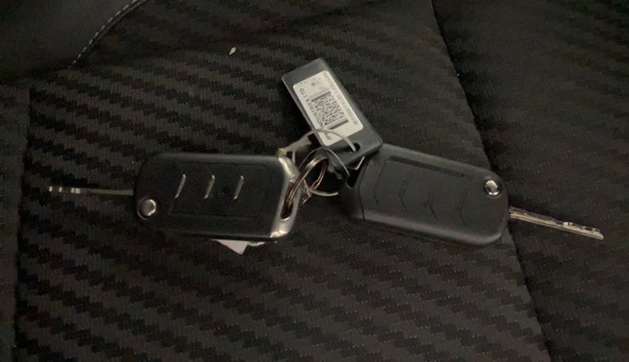 2022 Mahindra Thar LX PETROL HT 4WD AT, Petrol, Automatic, 20,628 km, Key Close Up