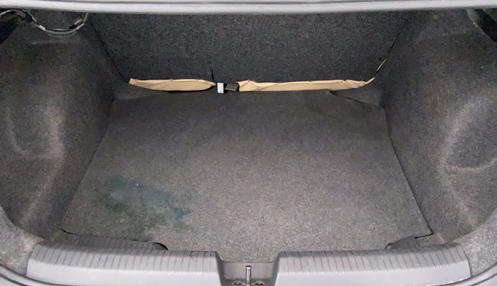 2018 Volkswagen Ameo Trendline 1.0, Petrol, Manual, 11,142 km, Boot Inside