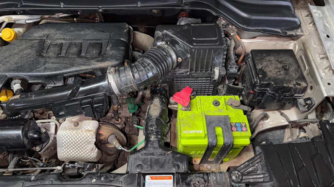 2019 Mahindra XUV300 W4 1.2 PETROL, Petrol, Manual, 27,390 km, Engine View - Left