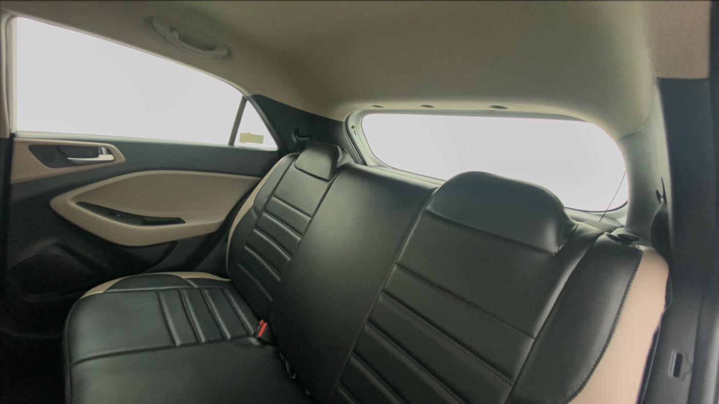 2020 Hyundai Elite i20 1.2 SPORTS PLUS VTVT, Petrol, Manual, 6,364 km, Right Side Rear Door Cabin