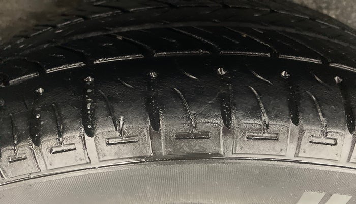 2011 Hyundai i20 MAGNA O 1.2, Petrol, Manual, 82,861 km, Right Rear Tyre Tread