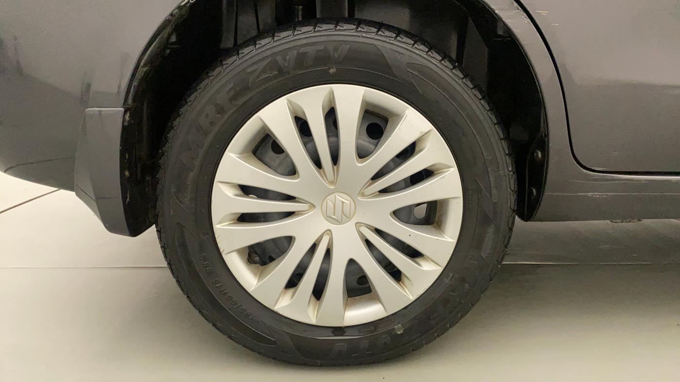 2013 Maruti Ertiga VXI CNG, CNG, Manual, 26,642 km, Right Rear Wheel