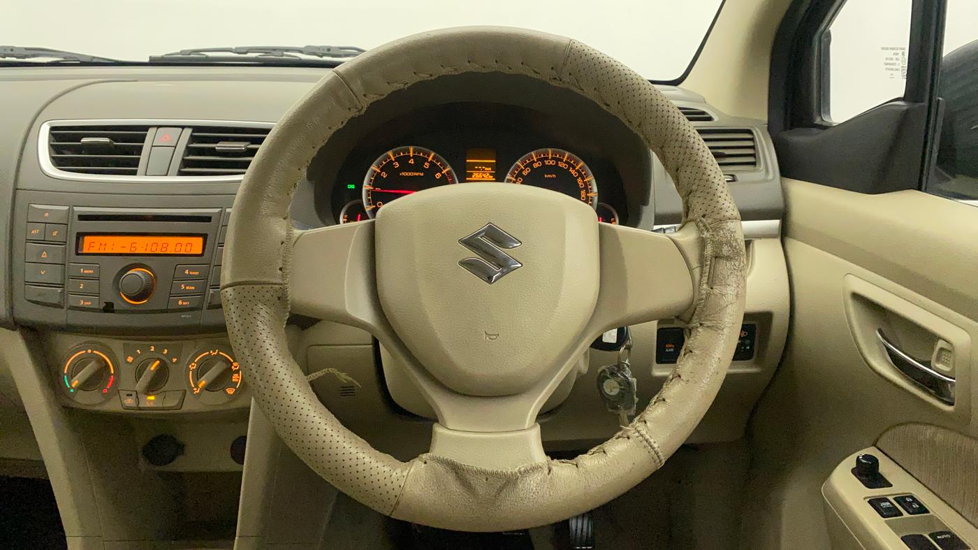 2013 Maruti Ertiga VXI CNG, CNG, Manual, 26,642 km, Steering Wheel Close Up