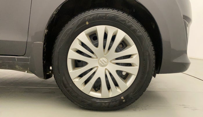 2013 Maruti Ertiga VXI CNG, CNG, Manual, 26,642 km, Right Front Wheel