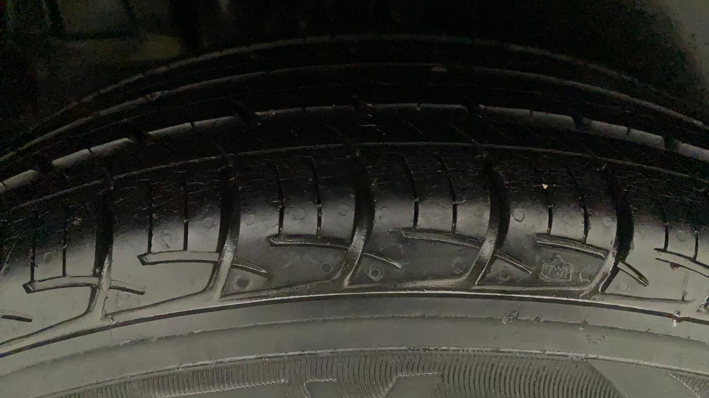 2013 Maruti Ertiga VXI CNG, CNG, Manual, 26,642 km, Right Rear Tyre Tread