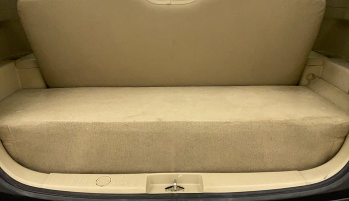 2013 Maruti Ertiga VXI CNG, CNG, Manual, 26,642 km, Boot Inside
