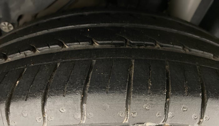 2020 Ford FREESTYLE TITANIUM 1.2 TI-VCT MT, Petrol, Manual, 34,265 km, Left Rear Tyre Tread