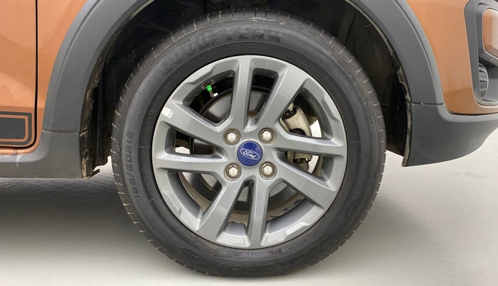 2020 Ford FREESTYLE TITANIUM 1.2 TI-VCT MT, Petrol, Manual, 34,265 km, Right Front Wheel