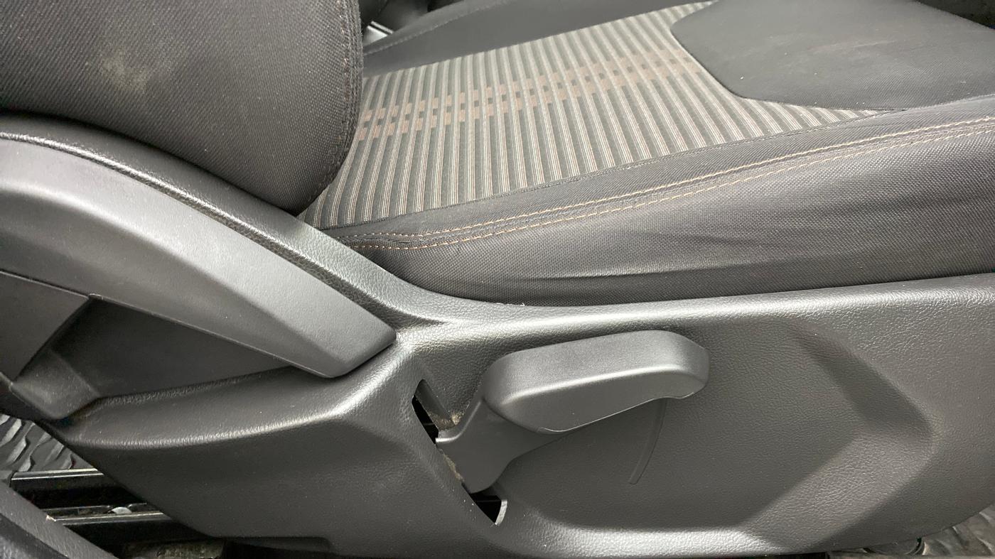 2020 Ford FREESTYLE TITANIUM 1.2 TI-VCT MT, Petrol, Manual, 34,265 km, Driver Side Adjustment Panel