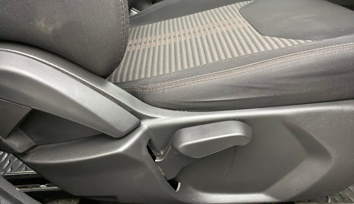 2020 Ford FREESTYLE TITANIUM 1.2 TI-VCT MT, Petrol, Manual, 34,265 km, Driver Side Adjustment Panel