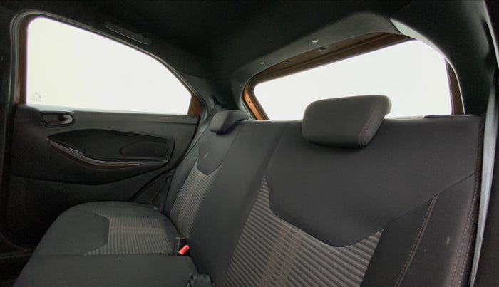 2020 Ford FREESTYLE TITANIUM 1.2 TI-VCT MT, Petrol, Manual, 34,265 km, Right Side Rear Door Cabin
