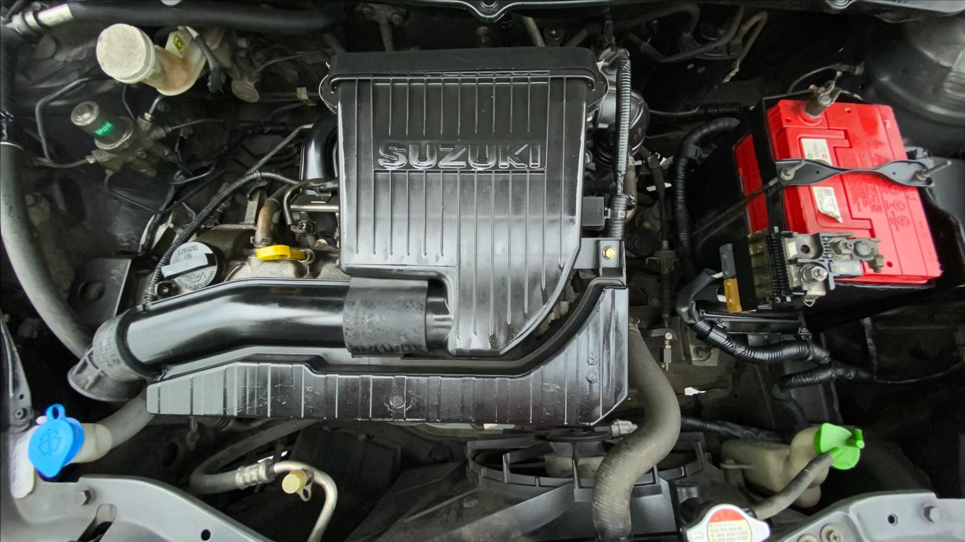 2014 Maruti Swift VXI D, Petrol, Manual, 55,242 km, Engine Bonet View