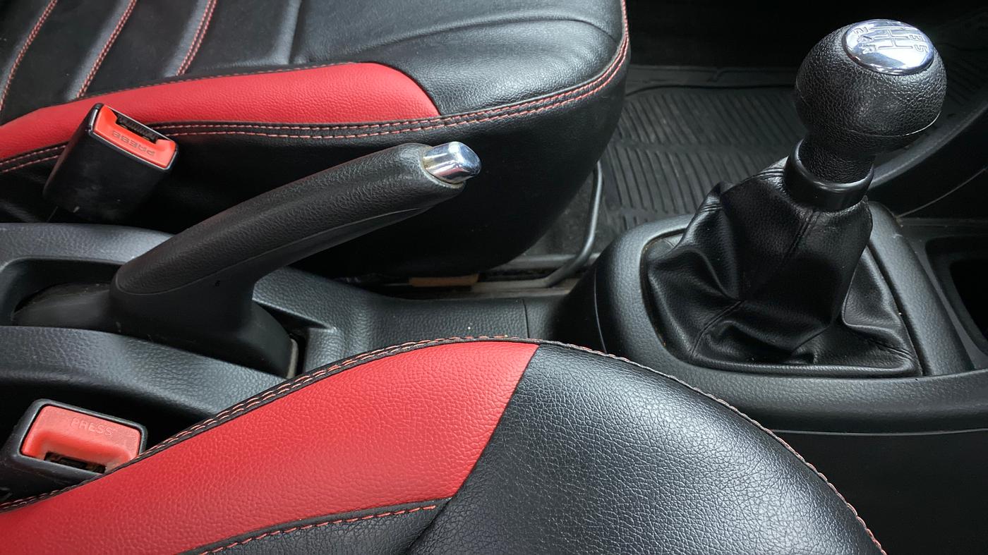 2014 Maruti Swift VXI D, Petrol, Manual, 55,242 km, Gear Lever