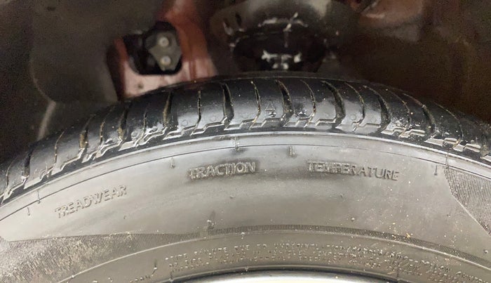 2020 Hyundai AURA SX 1.2, Petrol, Manual, 87,522 km, Left Front Tyre Tread