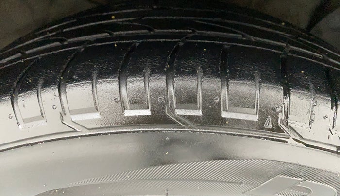 2017 Hyundai Creta 1.6 SX PLUS AUTO PETROL, Petrol, Automatic, 45,570 km, Right Front Tyre Tread