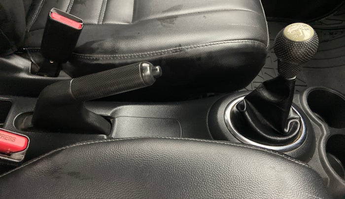 2016 Honda BR-V 1.5 i-VTEC S, Petrol, Manual, 93,401 km, Gear Lever