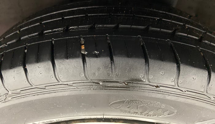 2016 Honda BR-V 1.5 i-VTEC S, Petrol, Manual, 93,401 km, Left Rear Tyre Tread