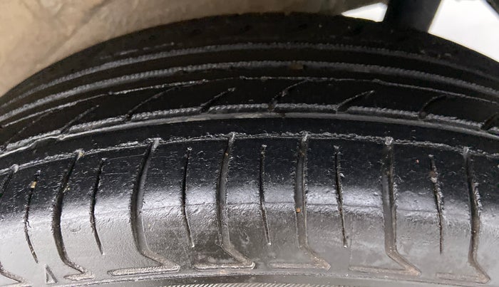 2013 Maruti Wagon R 1.0 VXI, Petrol, Manual, 73,569 km, Left Rear Tyre Tread