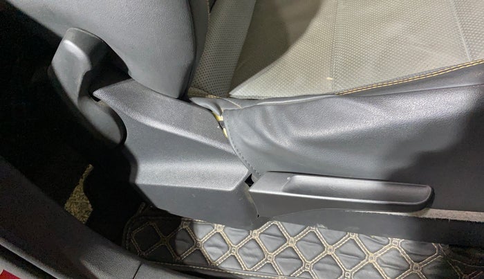 2023 Skoda KUSHAQ STYLE 1.0L TSI AT (6 AIRBAGS), Petrol, Automatic, 15,828 km, Driver Side Adjustment Panel