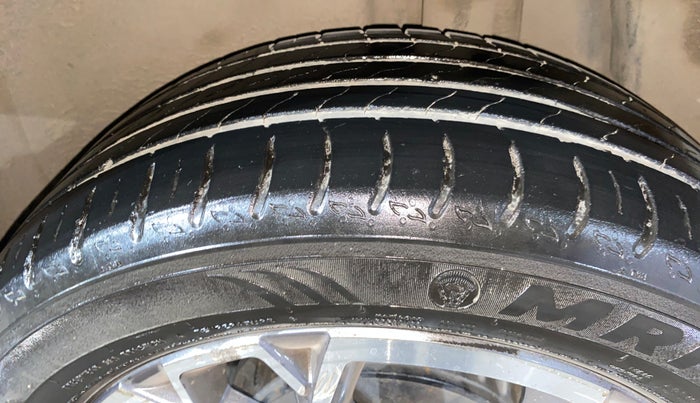 2023 Skoda KUSHAQ STYLE 1.0L TSI AT (6 AIRBAGS), Petrol, Automatic, 15,828 km, Left Rear Tyre Tread