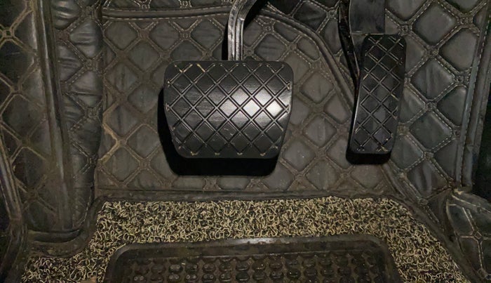 2023 Skoda KUSHAQ STYLE 1.0L TSI AT (6 AIRBAGS), Petrol, Automatic, 15,828 km, Pedals