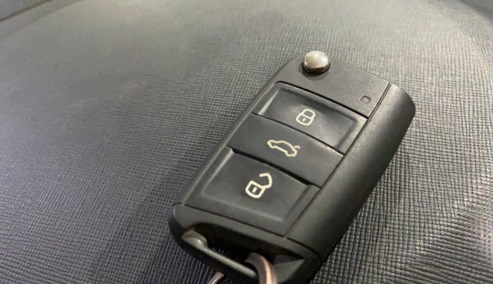 2023 Skoda KUSHAQ STYLE 1.0L TSI AT (6 AIRBAGS), Petrol, Automatic, 15,828 km, Key Close Up