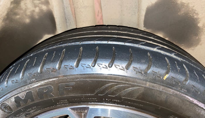 2023 Skoda KUSHAQ STYLE 1.0L TSI AT (6 AIRBAGS), Petrol, Automatic, 15,828 km, Right Rear Tyre Tread