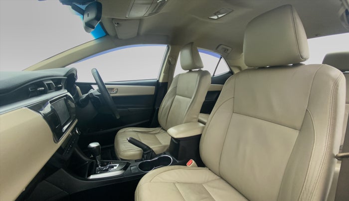 2016 Toyota Corolla Altis VL AT, Petrol, Automatic, 91,113 km, Right Side Front Door Cabin