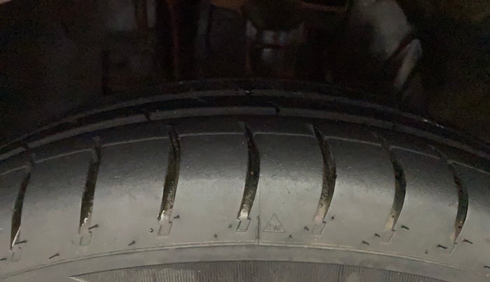 2018 Datsun Redi Go A, Petrol, Manual, 41,842 km, Left Front Tyre Tread