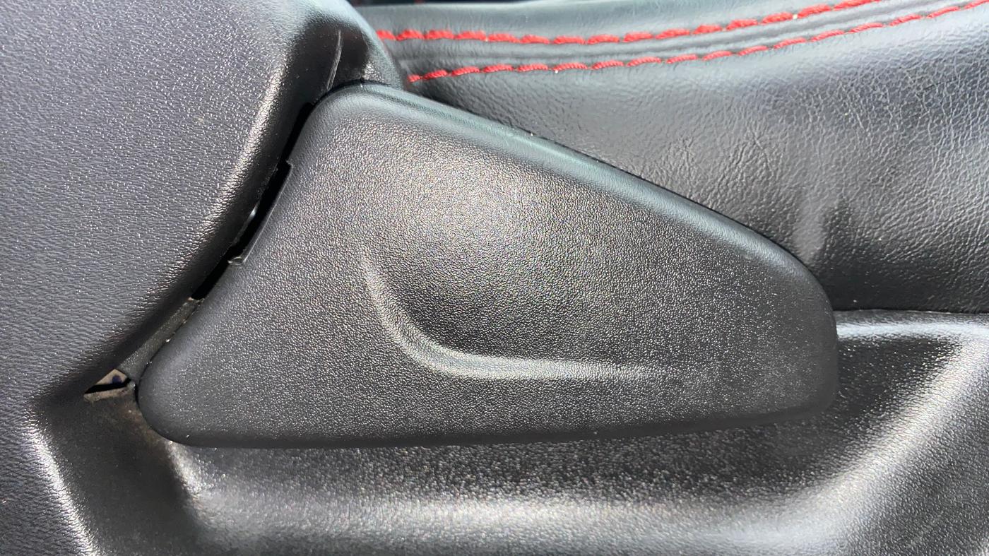 2018 Datsun Redi Go A, Petrol, Manual, 41,842 km, Driver Side Adjustment Panel