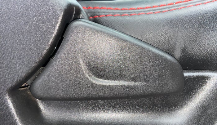 2018 Datsun Redi Go A, Petrol, Manual, 41,842 km, Driver Side Adjustment Panel