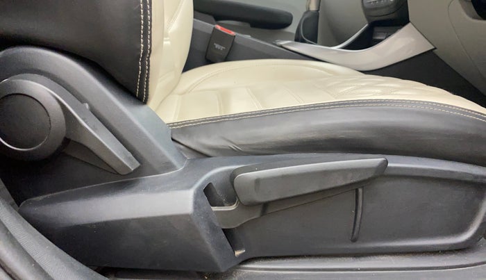 2021 Tata ALTROZ XZ DIESEL, Diesel, Manual, 75,831 km, Driver Side Adjustment Panel