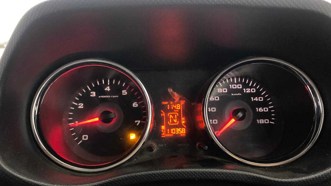 2018 Mahindra TUV300 T8, Diesel, Manual, 1,10,291 km, Odometer Image