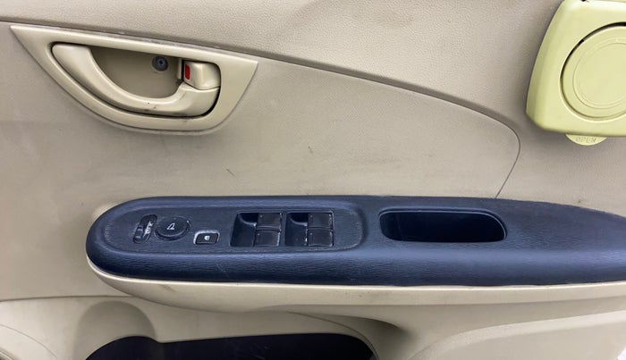 2014 Honda Brio S MT, Petrol, Manual, 62,252 km, Driver Side Door Panels Control