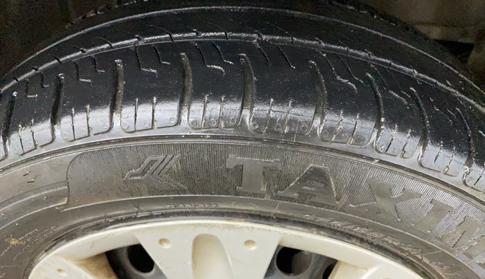 2014 Honda Brio S MT, Petrol, Manual, 62,252 km, Right Front Tyre Tread