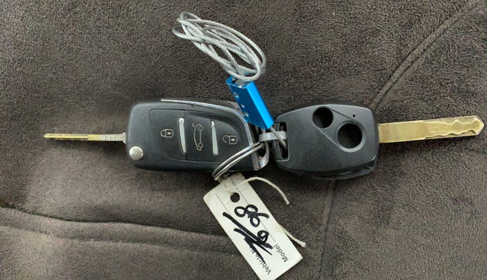 2014 Honda Brio S MT, Petrol, Manual, 62,252 km, Key Close Up