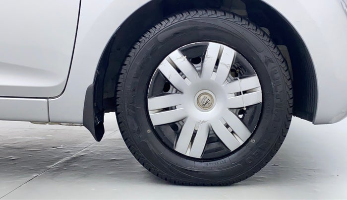 2017 Hyundai Eon ERA PLUS, Petrol, Manual, 17,806 km, Right Front Wheel
