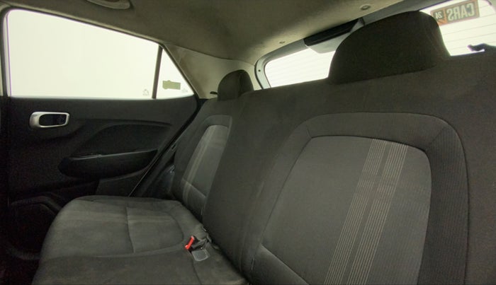 2022 Hyundai VENUE S 1.2, Petrol, Manual, 94,311 km, Right Side Rear Door Cabin