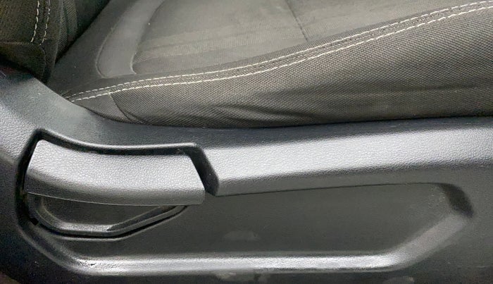2022 Hyundai VENUE S 1.2, Petrol, Manual, 94,311 km, Driver Side Adjustment Panel