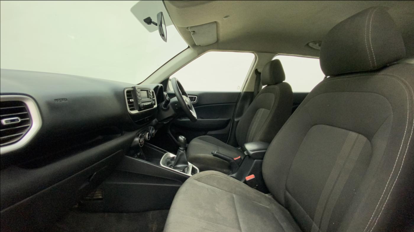 2022 Hyundai VENUE S 1.2, Petrol, Manual, 94,311 km, Right Side Front Door Cabin