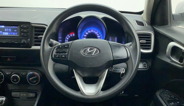 2022 Hyundai VENUE S 1.2, Petrol, Manual, 94,311 km, Steering Wheel Close Up