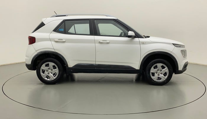 2022 Hyundai VENUE S 1.2, Petrol, Manual, 94,311 km, Right Side View