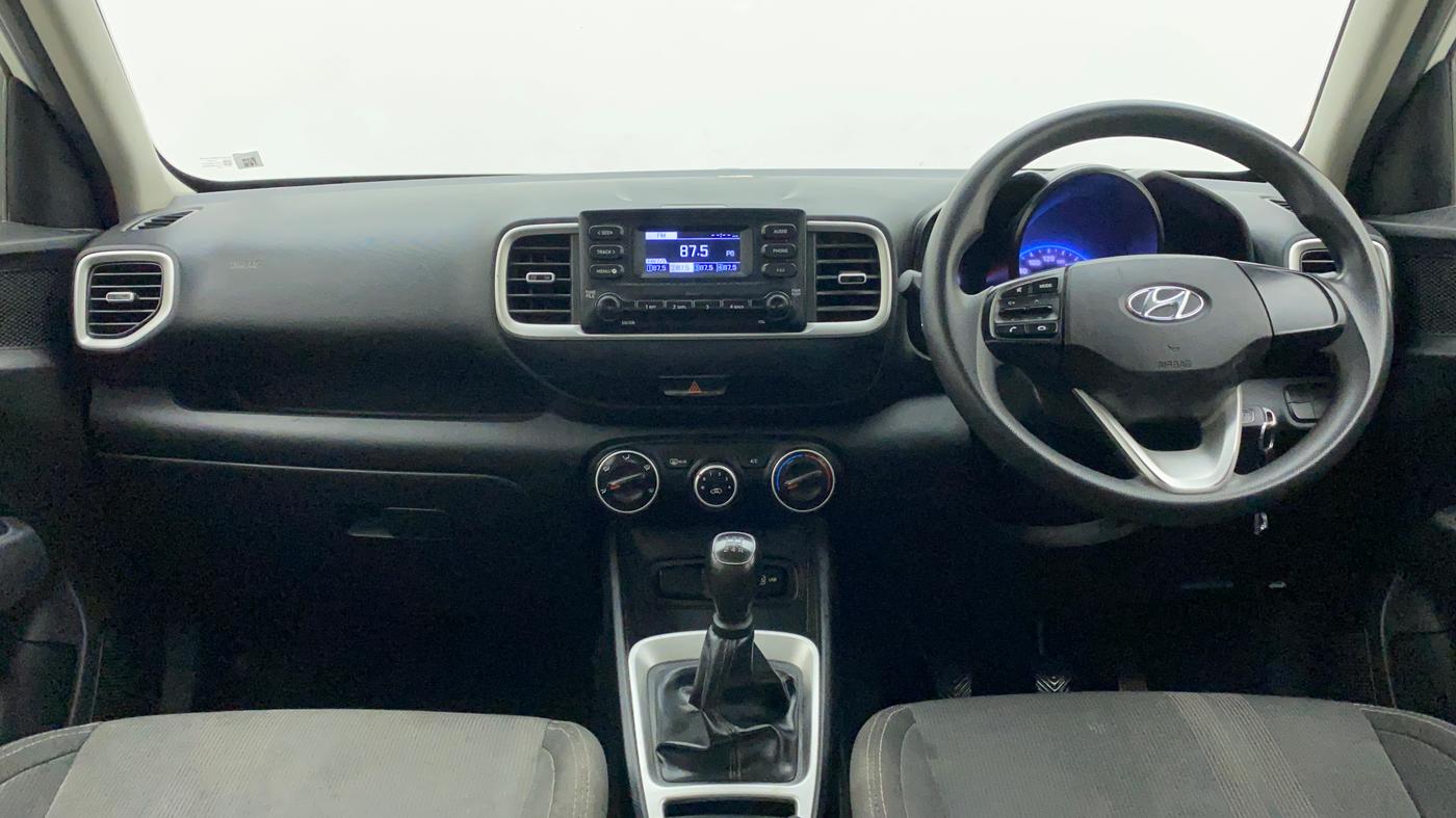 2022 Hyundai VENUE S 1.2, Petrol, Manual, 94,311 km, Dashboard