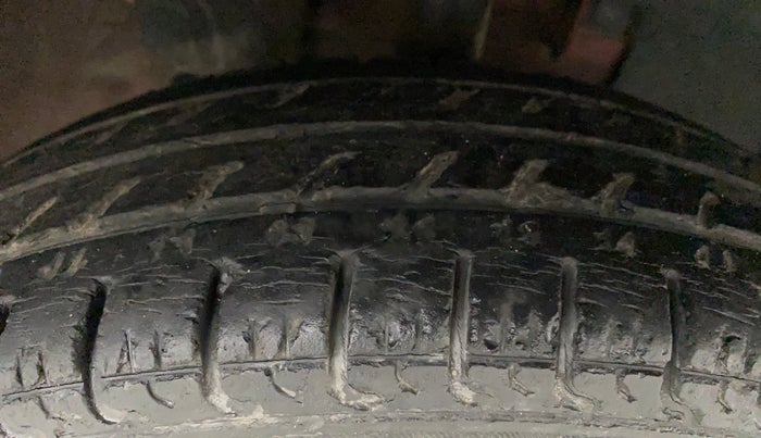 2015 Renault Kwid RXT 0.8, Petrol, Manual, 49,788 km, Right Front Tyre Tread