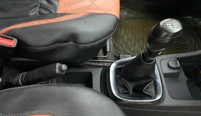 2015 Renault Kwid RXT 0.8, Petrol, Manual, 49,788 km, Gear Lever